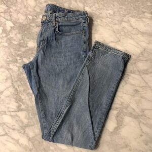 Vineyard Vines light wash jeans, 30 x 32”